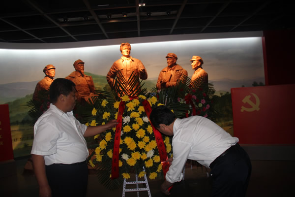 隴運(yùn)集團(tuán)公司黨委開展“不忘初心、牢記使命”紀(jì)念建黨98周年主題黨日活動(dòng)