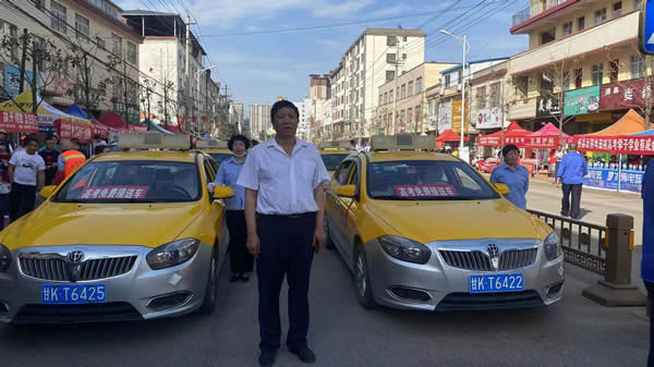 “愛心送考、奉獻社會”---隴運集團在行動